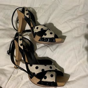 Yves Saint-Laurent High heels